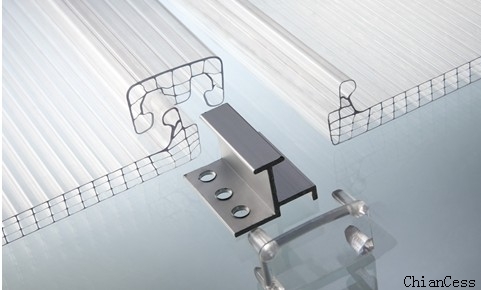 U���i�۰��(y��ng)����cͨ�����(y��ng)���ĽY(ji��)��(g��u)�Ȍ�(du��)�D