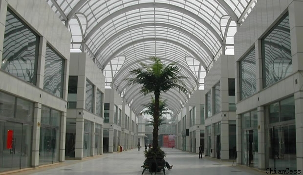 已經(jīng)初步搭建的陽光板雨棚展示圖 已經(jīng)初步搭建的陽光板雨棚展示圖